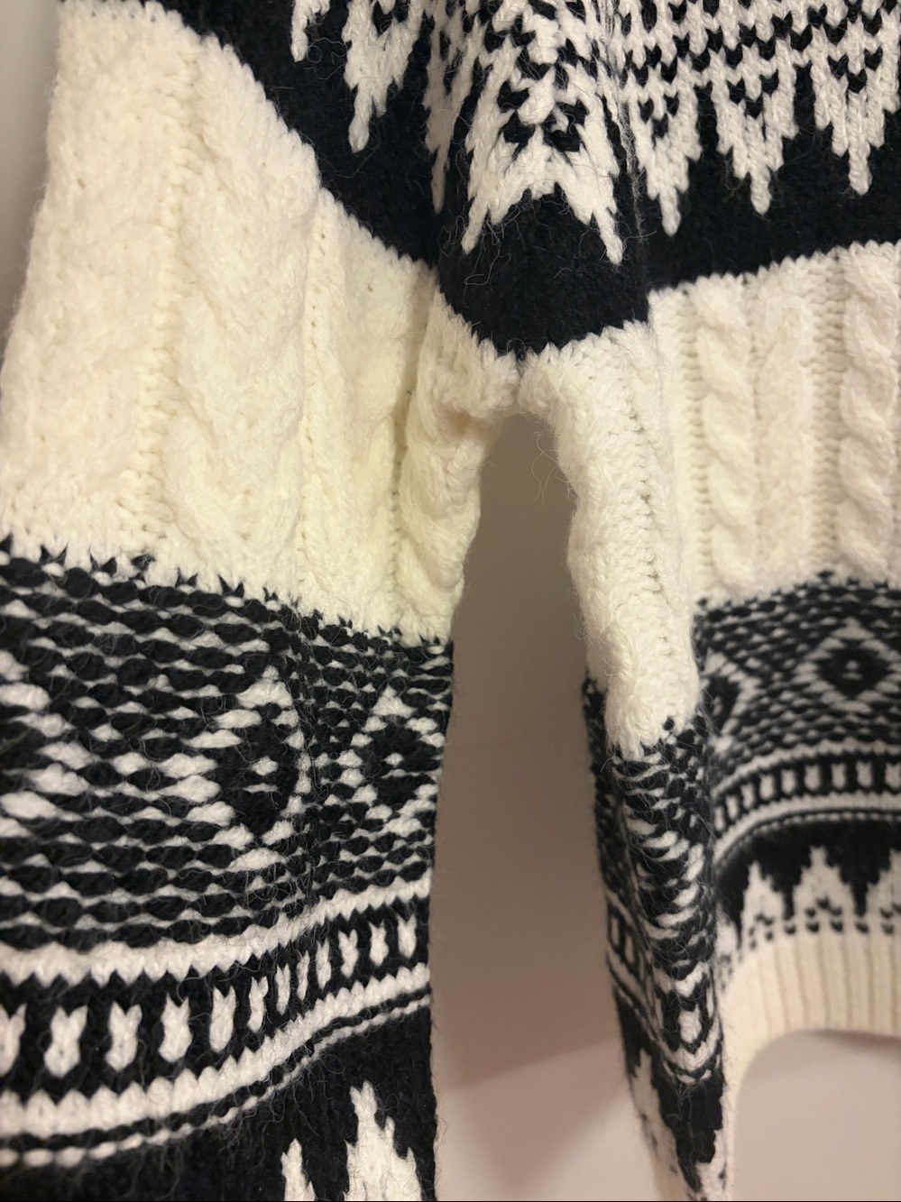 NWT HEM & THREAD Black & Cream Fair Isle Cable Knit Sweater Ski MEDIUM - Picture 6 of 8